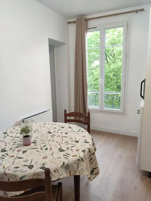 Bel Appartement Avec Vue Square - Paris Nation - 3 Voyageurs
